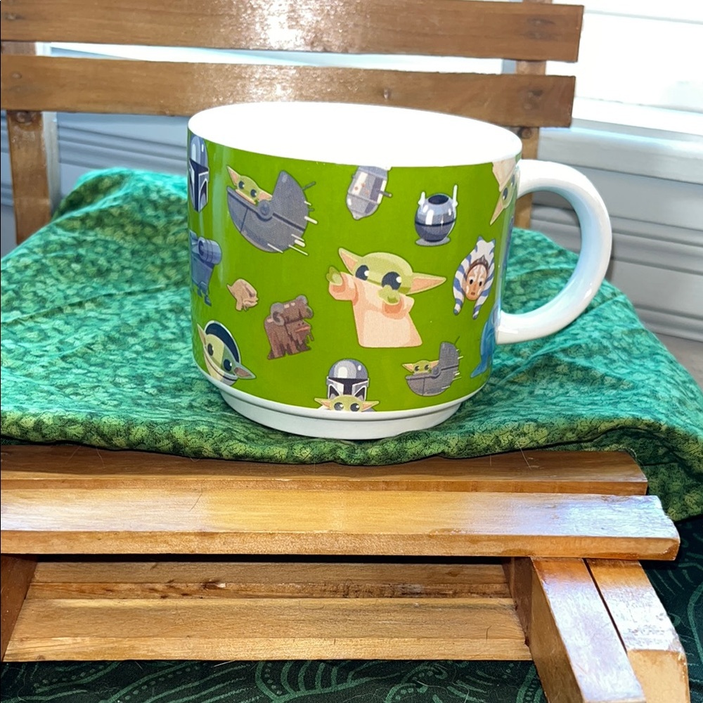 Star Wars Green Mug with‎ Mandalorian Characters